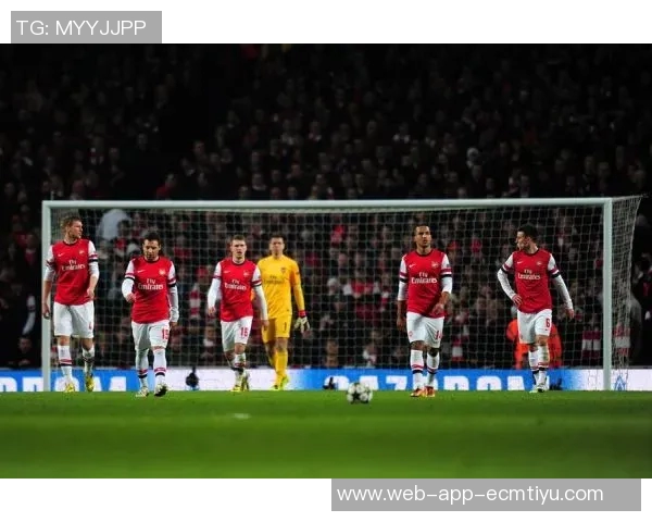 卡拉格回应枪迷质疑称阿森纳并非全世界的敌人 卡拉格回应枪迷质疑称阿森纳并非全世界的敌人