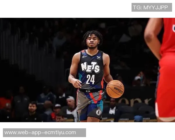 篮网官方宣布卡梅隆托马斯因腿筋紧张提前退赛将不再回归比赛