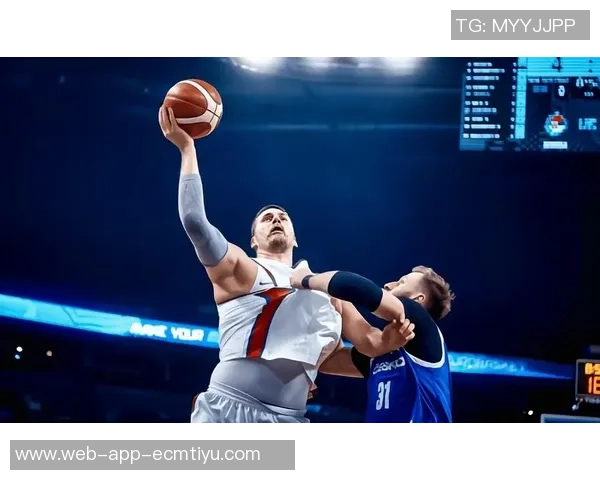 普尔复出表现亮眼半场11投4中斩获13分助攻抢断齐上阵